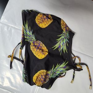 Rare H & M size 8 pineapple 🍍 swim top
